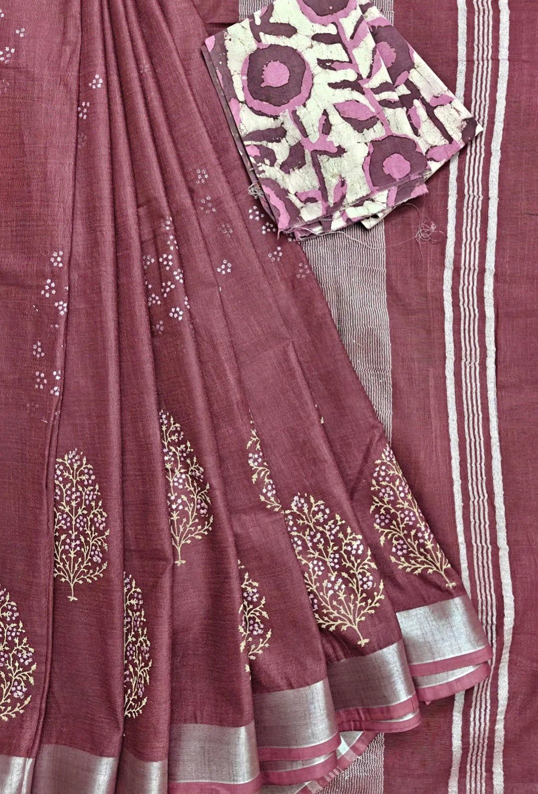 Vasanti | Printed tales on fabric