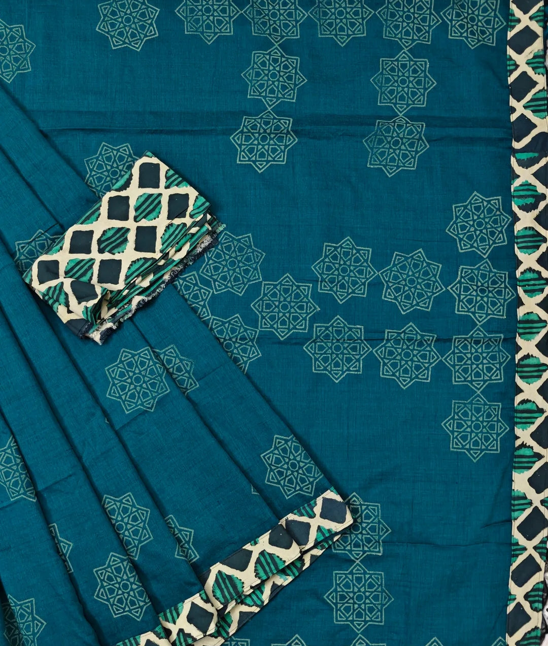 Sri: Art on fabric