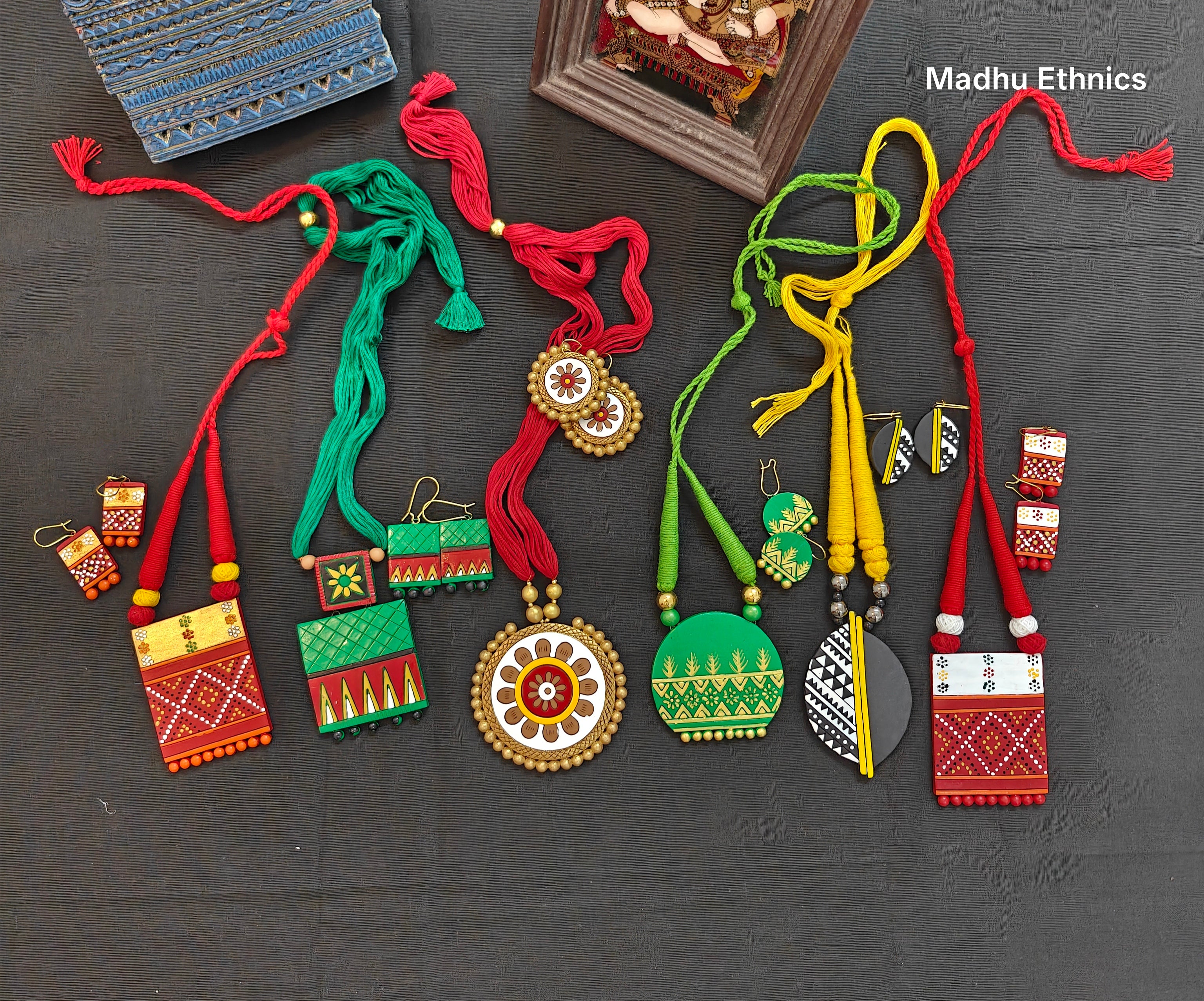 Terracotta jewellery sets(pack of 5)