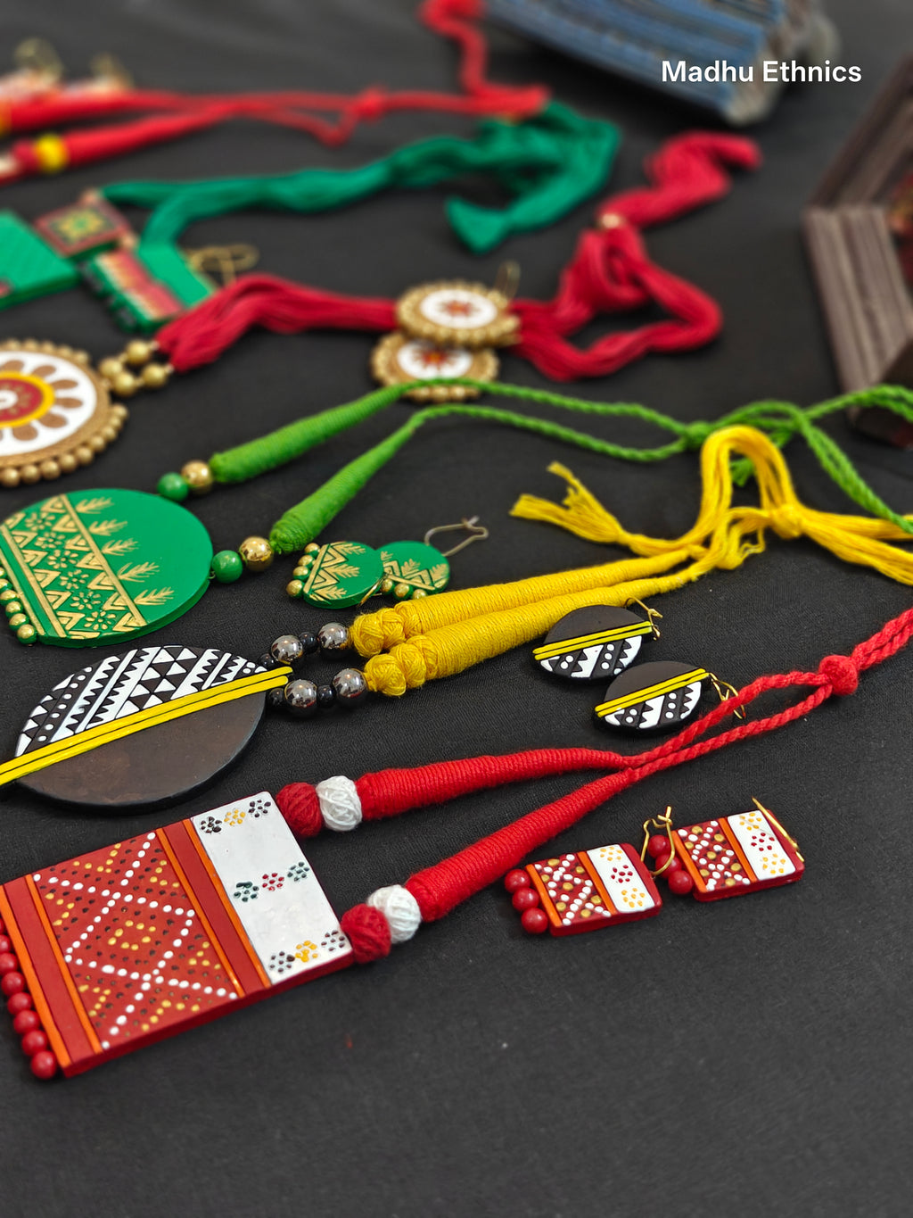 Terracotta jewellery sets(pack of 5)